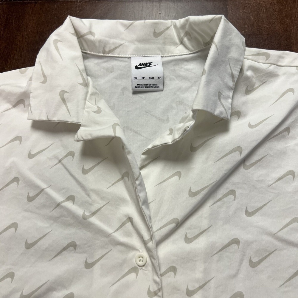 Nike Sportswear Modern Women's Woven‎ Short-Sleeve Top XS Swoosh All Over Print